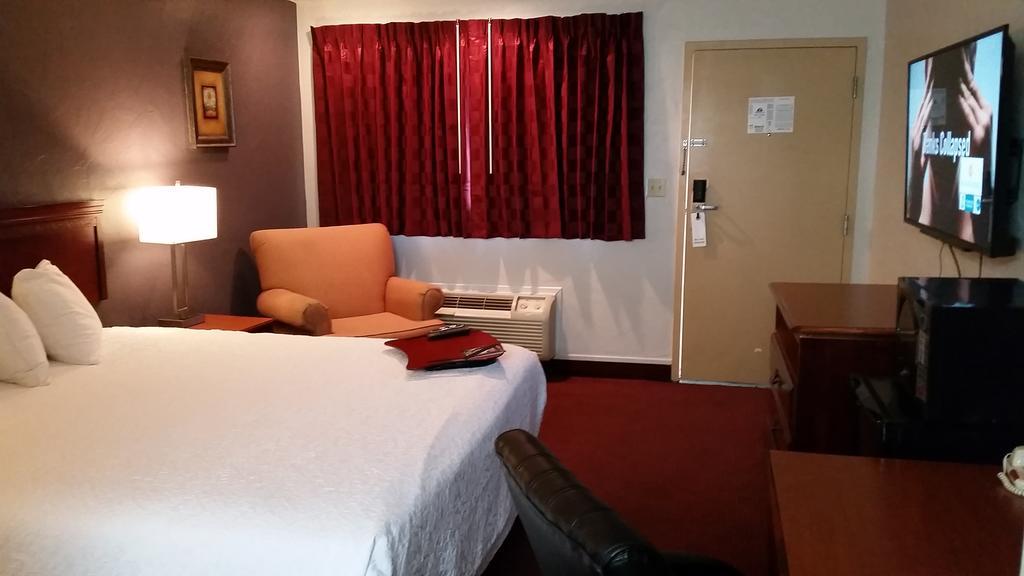 Americas Best Value Inn Oklahoma City South Exterior foto